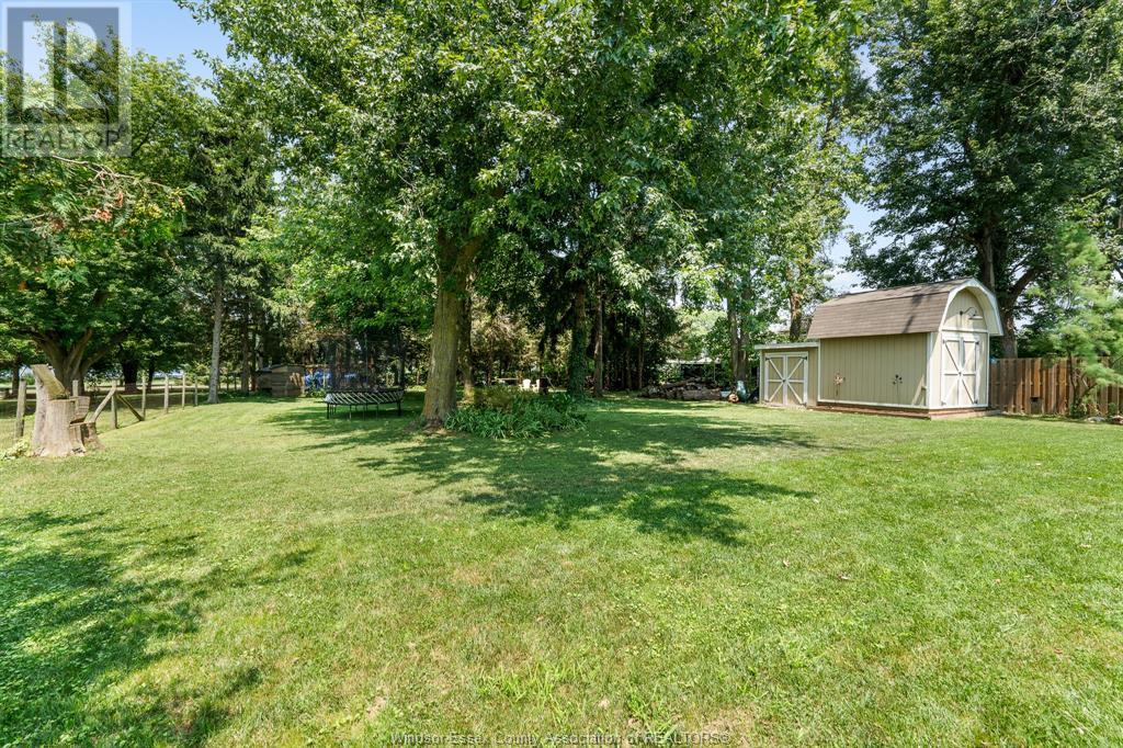 Photo 34 of 58 Road 3 West, Kingsville ON