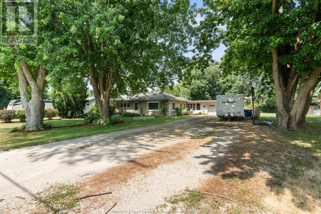 Photo 40 of 58 Road 3 West, Kingsville ON
