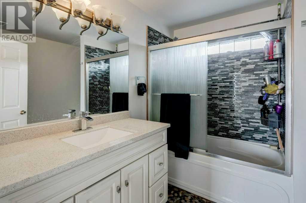 Single Family House for Sale in  Coville Gardens NE Coventry Hills Calgary 