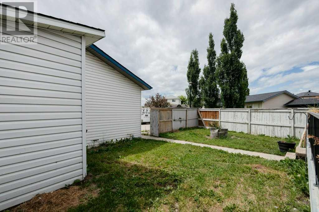 Single Family House for Sale in  Coville Gardens NE Coventry Hills Calgary 
