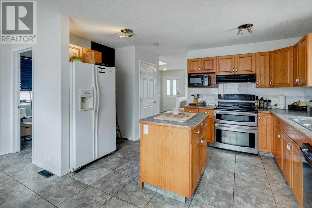 Single Family House for Sale in  Coville Gardens NE Coventry Hills Calgary 