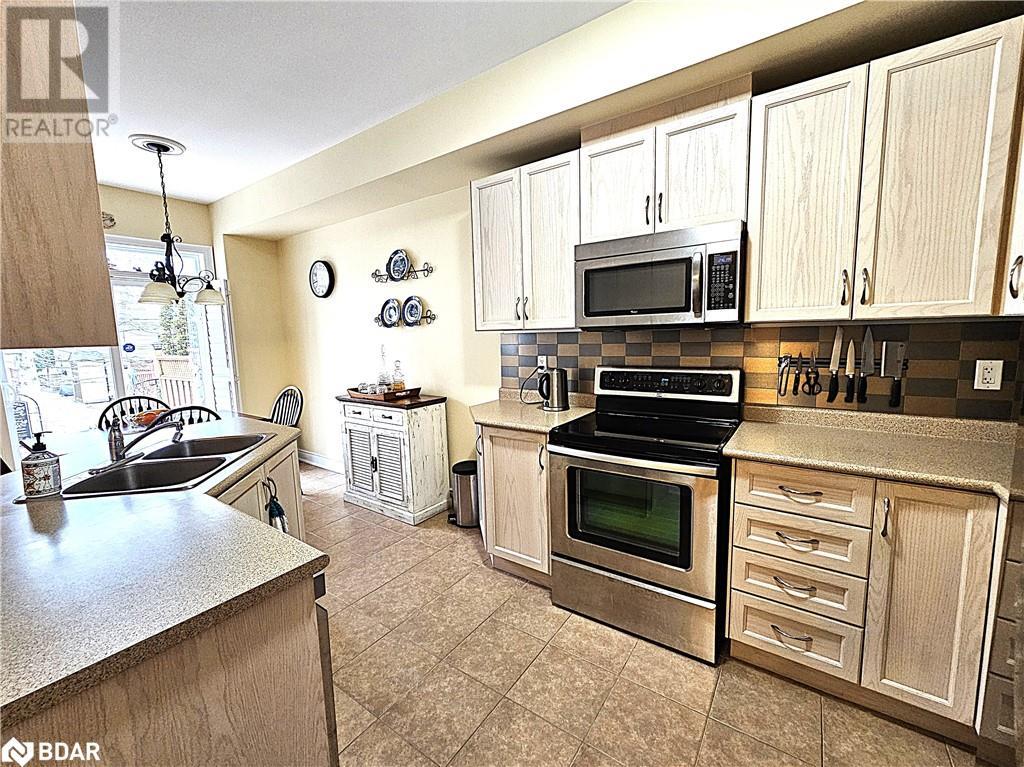 Photo 23 of 34 Savannah Crescent, Wasaga Beach ON