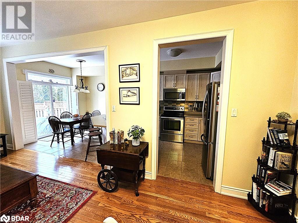 Photo 18 of 34 Savannah Crescent, Wasaga Beach ON