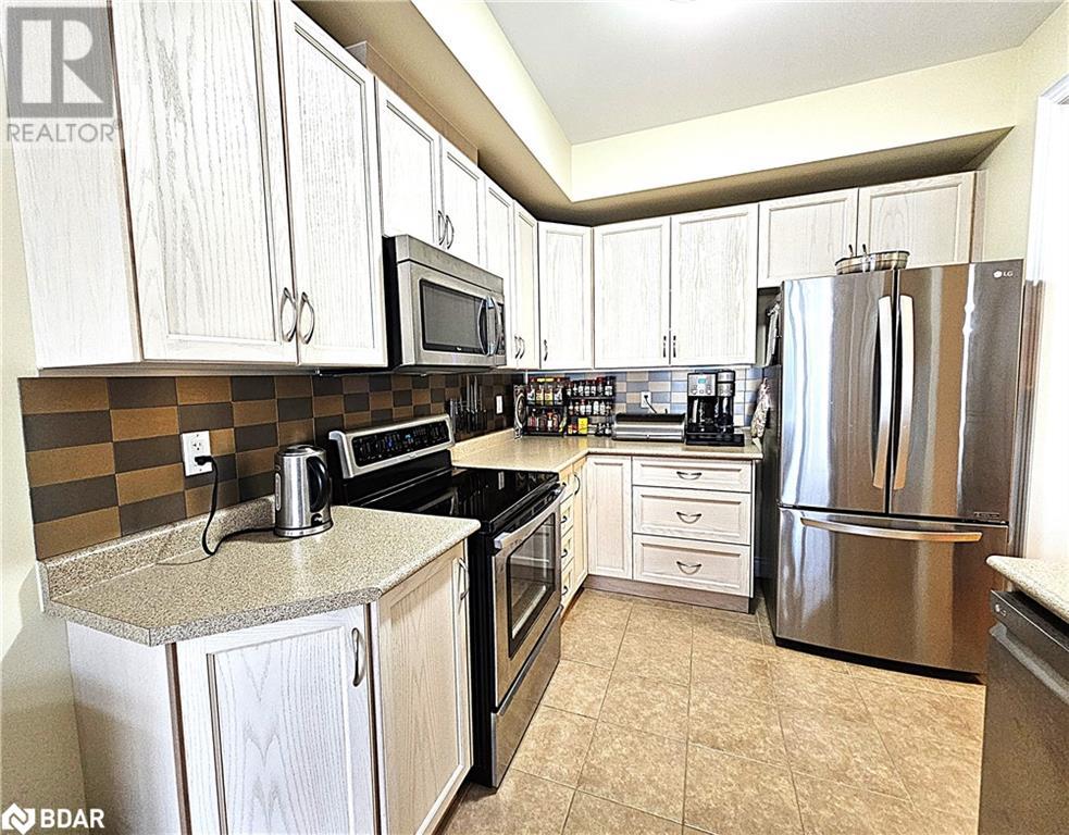 Photo 10 of 34 Savannah Crescent, Wasaga Beach ON