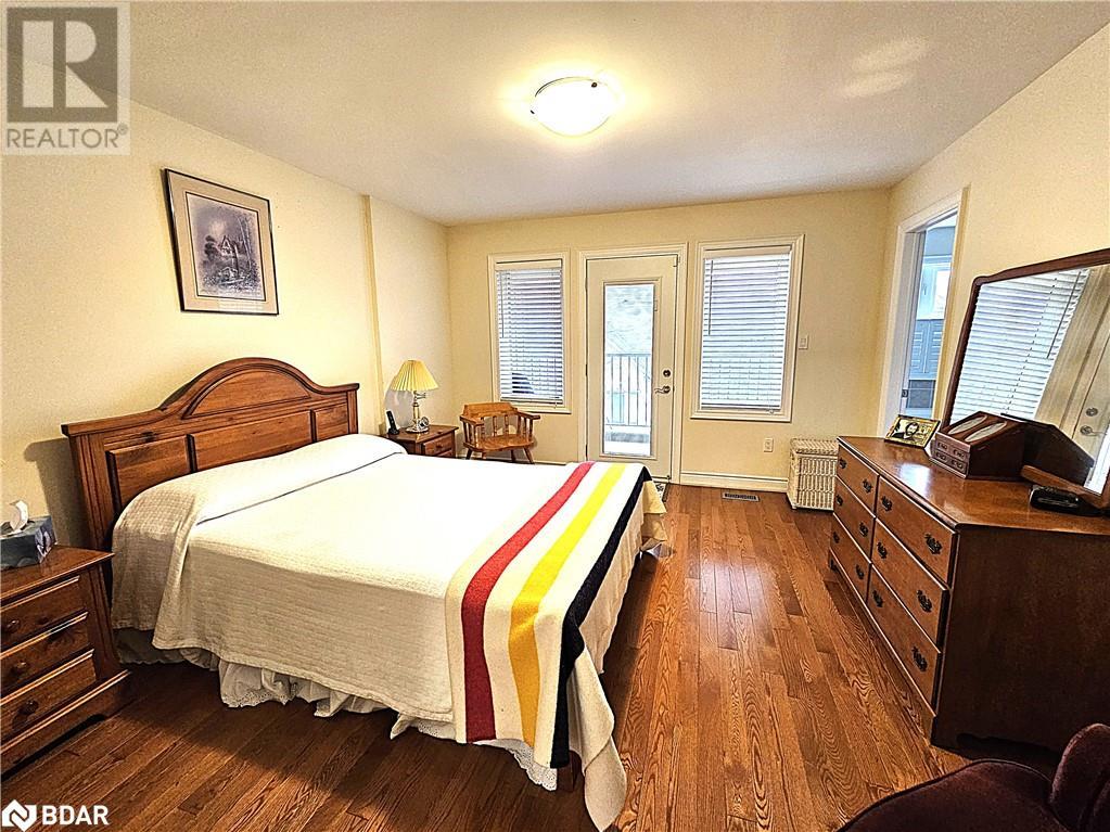 Photo 2 of 34 Savannah Crescent, Wasaga Beach ON