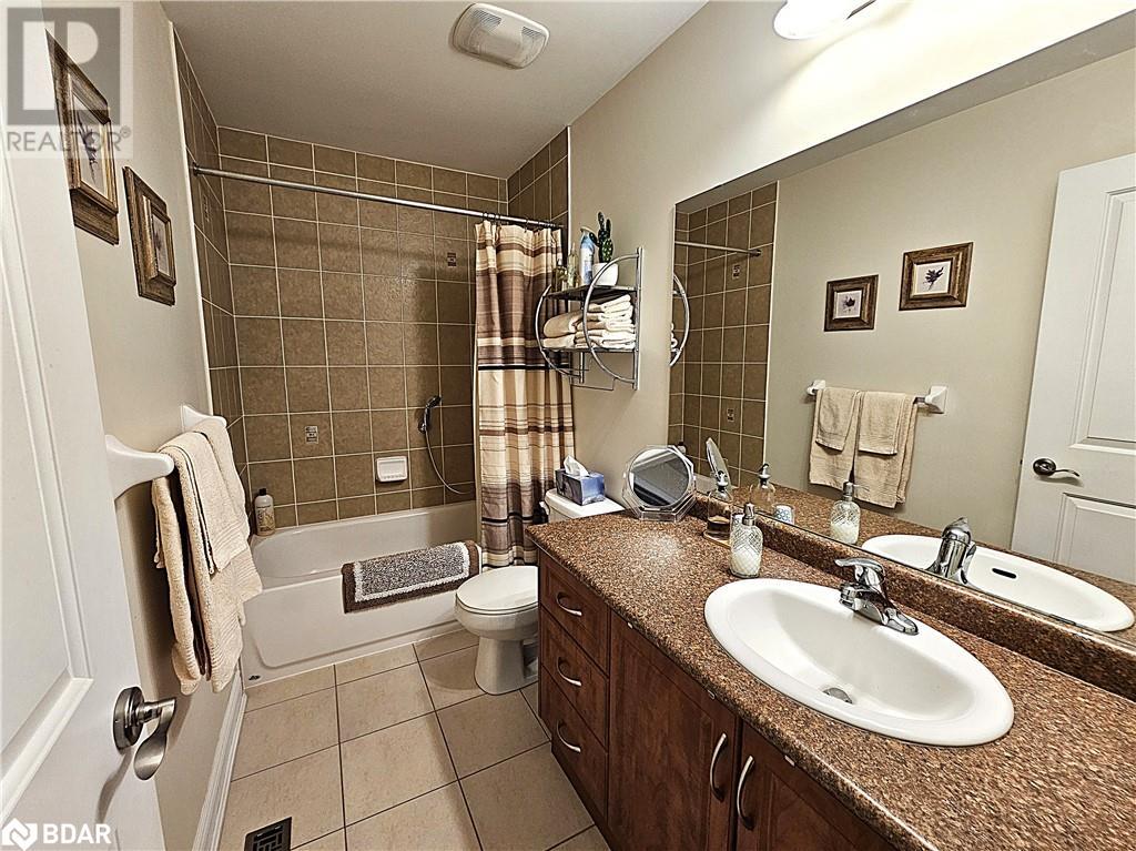 Photo 13 of 34 Savannah Crescent, Wasaga Beach ON