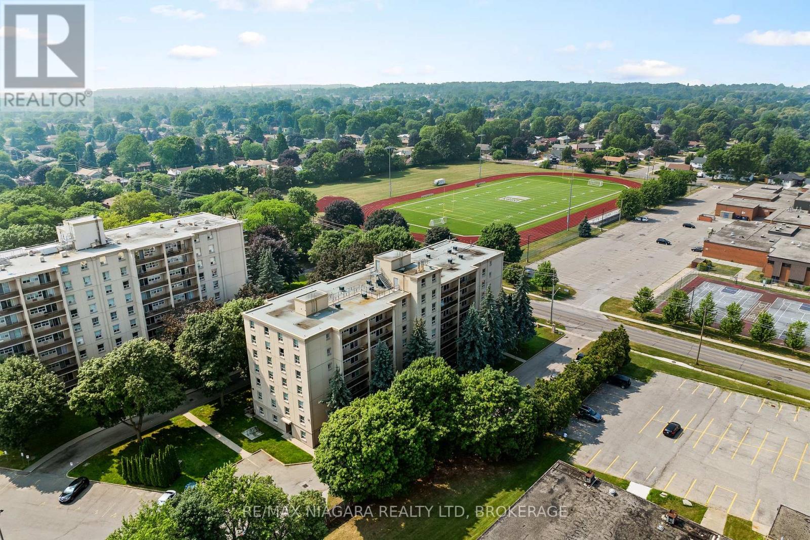Photo 6 of 205 6390 Huggins Street, Niagara Falls ON