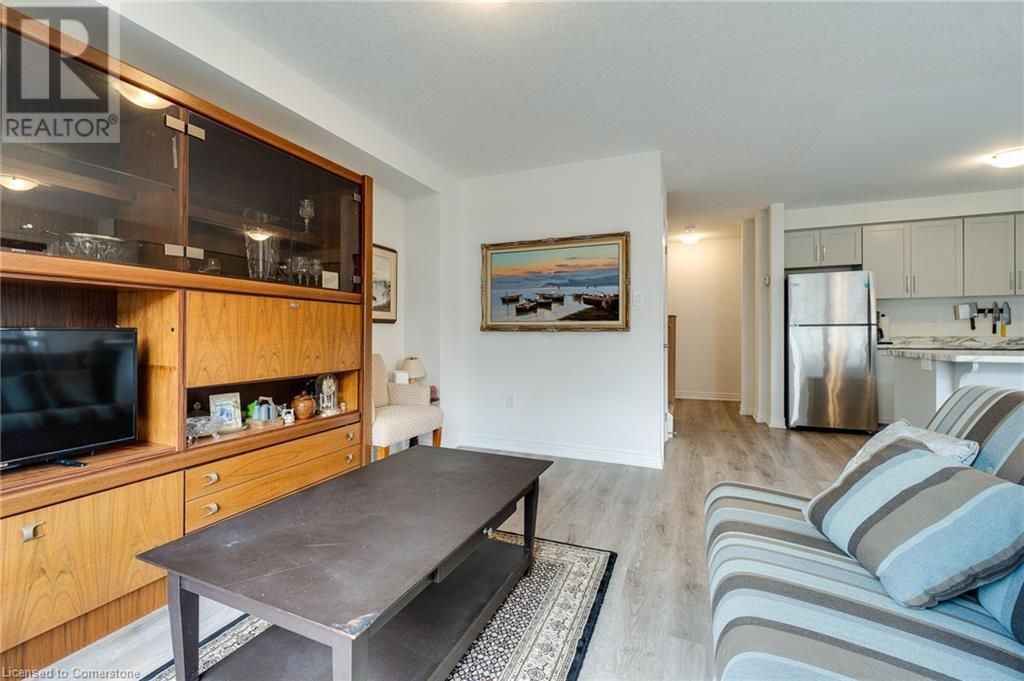 Photo 28 of 68 Dryden Lane, Hamilton ON