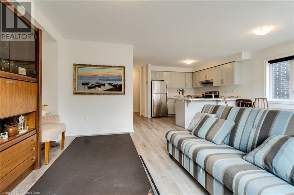 Photo 14 of 68 Dryden Lane, Hamilton ON