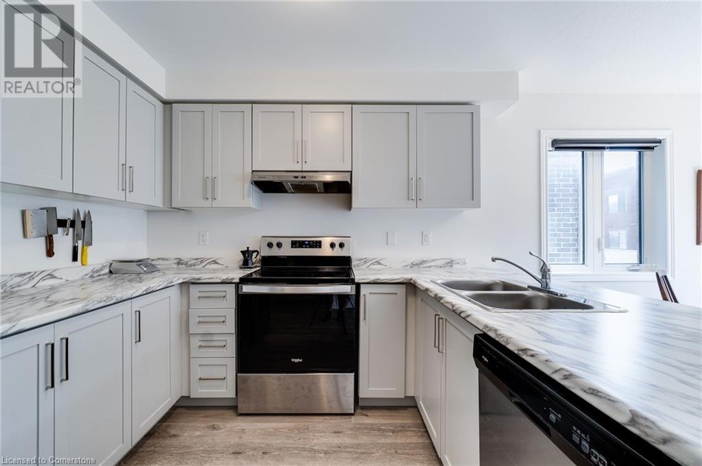 Photo 7 of 68 Dryden Lane, Hamilton ON