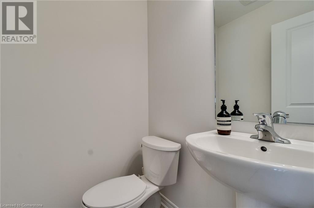 Photo 5 of 68 Dryden Lane, Hamilton ON