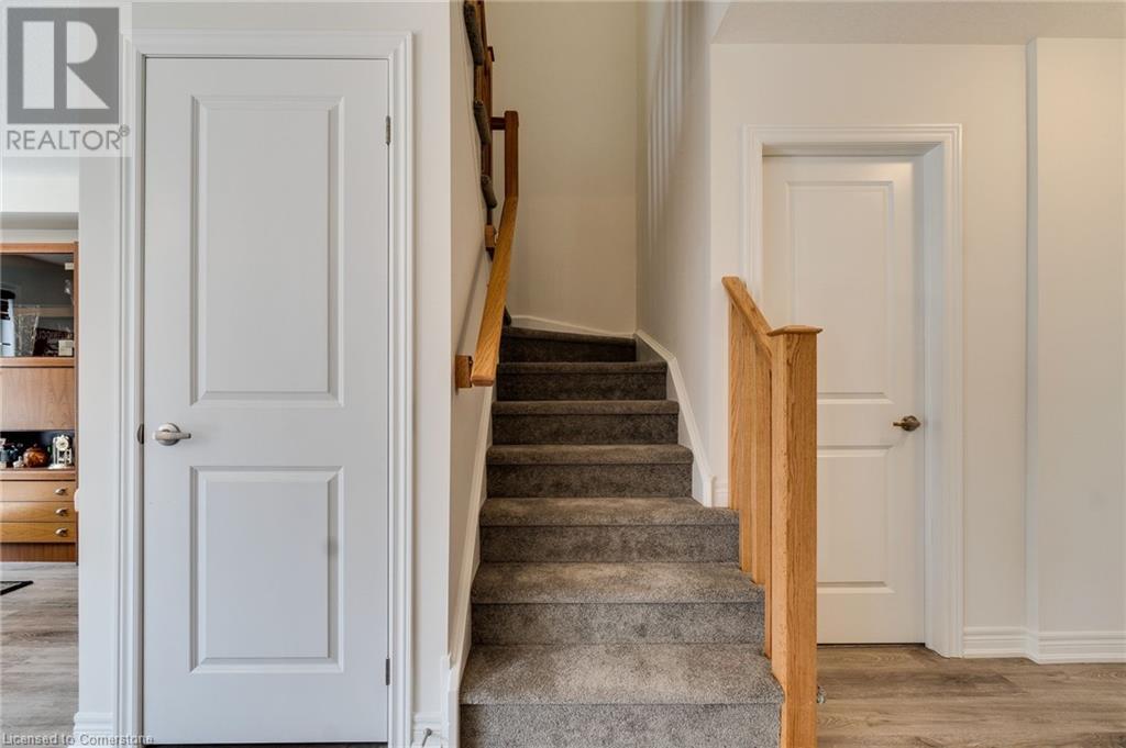 Photo 17 of 68 Dryden Lane, Hamilton ON