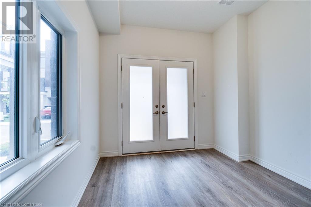 Photo 20 of 68 Dryden Lane, Hamilton ON