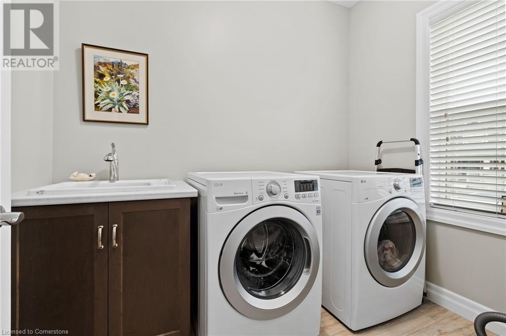 Photo 5 of 3814 Ryan Avenue, Crystal Beach ON