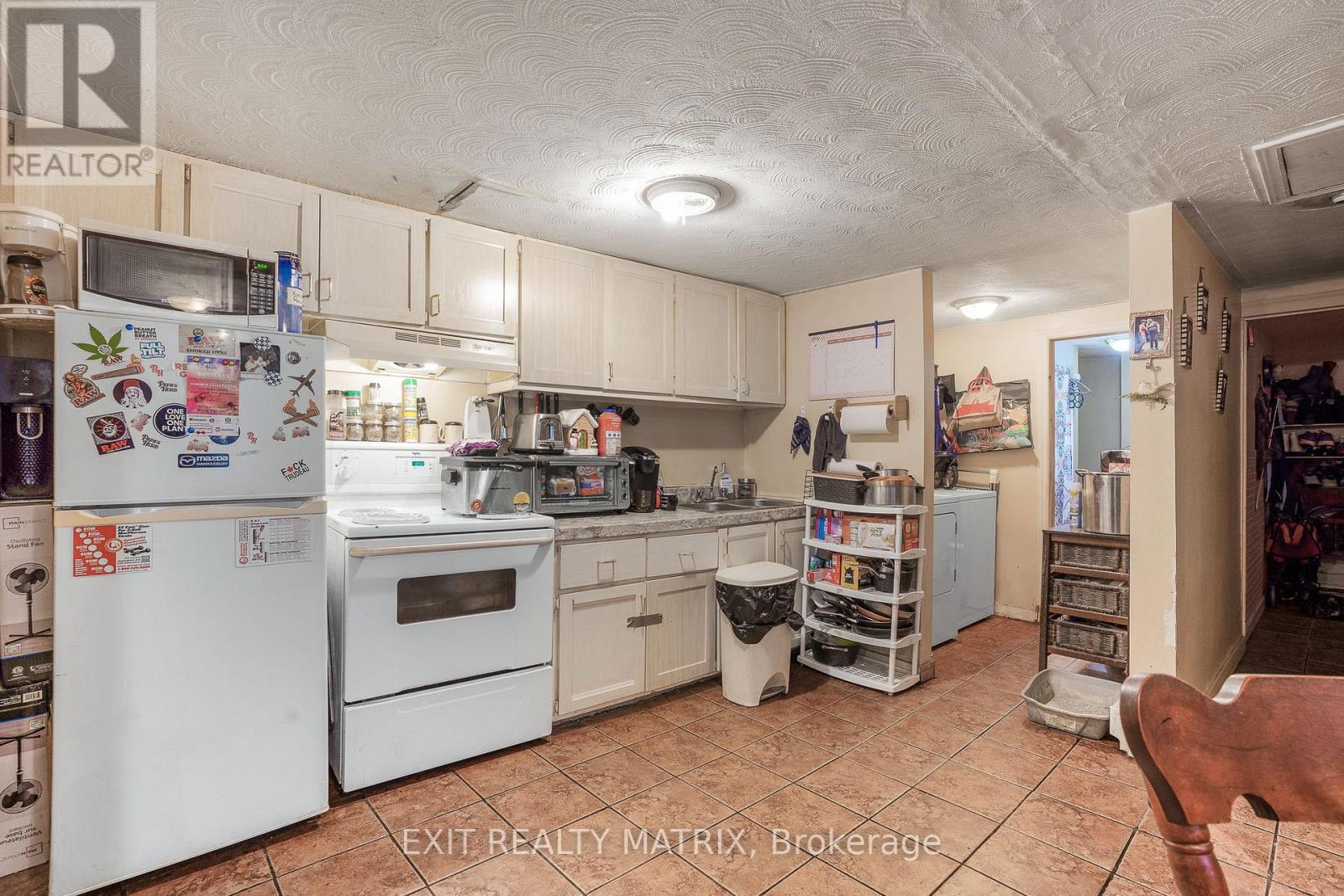 Photo 7 of 712 718 Main Street E, Hawkesbury ON