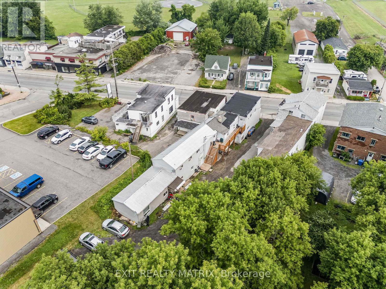 Photo 18 of 712 718 Main Street E, Hawkesbury ON