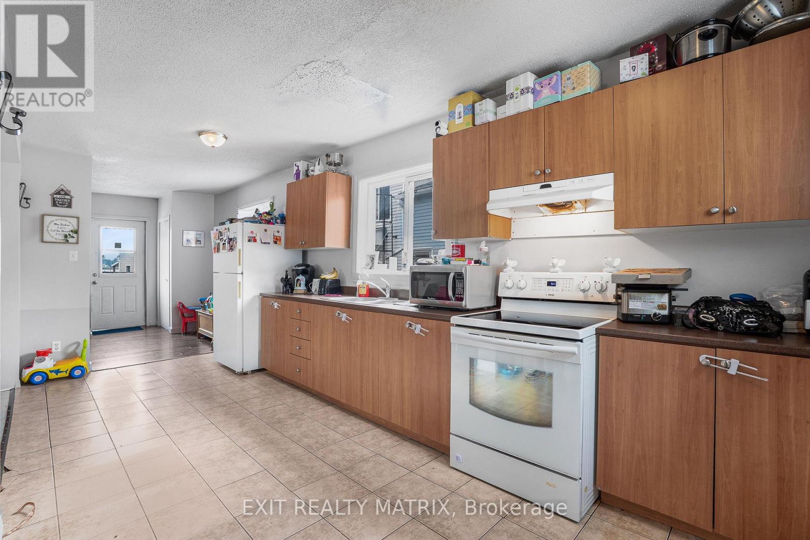 Photo 27 of 712 718 Main Street E, Hawkesbury ON