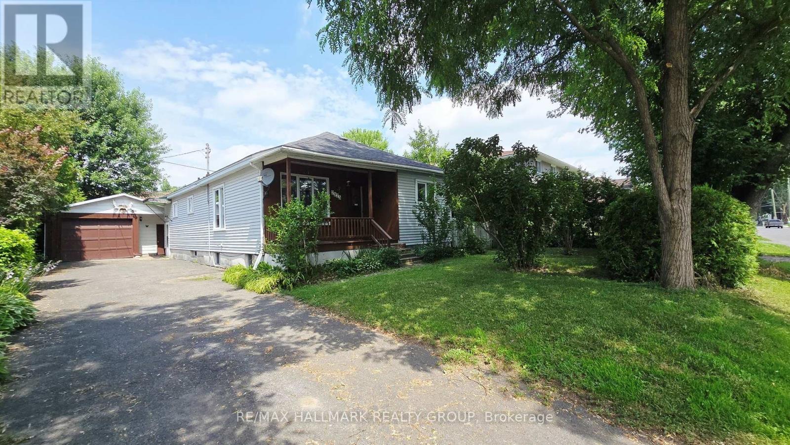 Welcome to 2923 Ahearn Avenue!