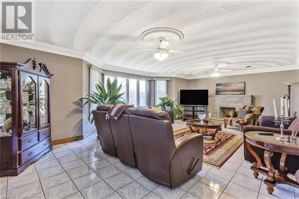 Photo 32 of 266 Sumach Drive, Burlington ON