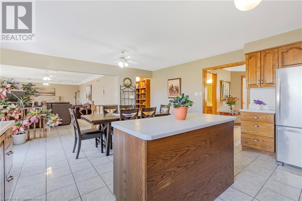 Photo 15 of 266 Sumach Drive, Burlington ON