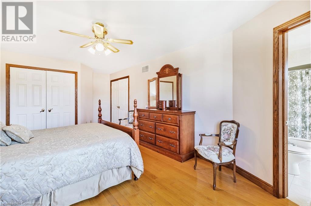 Photo 36 of 266 Sumach Drive, Burlington ON