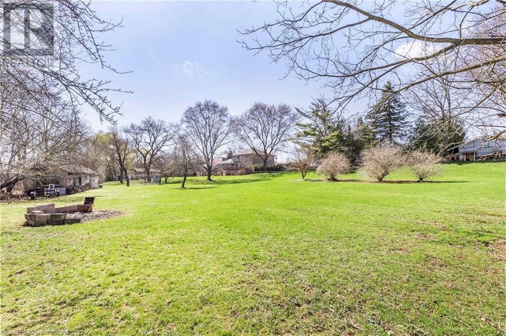 Photo 24 of 266 Sumach Drive, Burlington ON