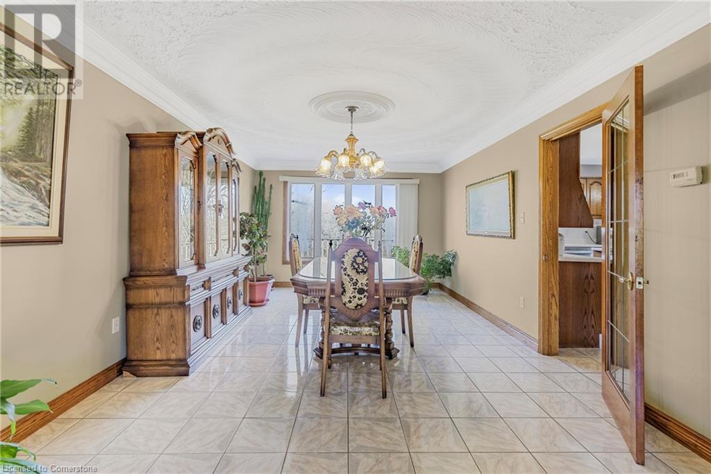 Photo 18 of 266 Sumach Drive, Burlington ON