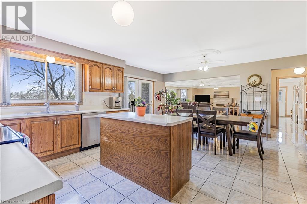 Photo 23 of 266 Sumach Drive, Burlington ON