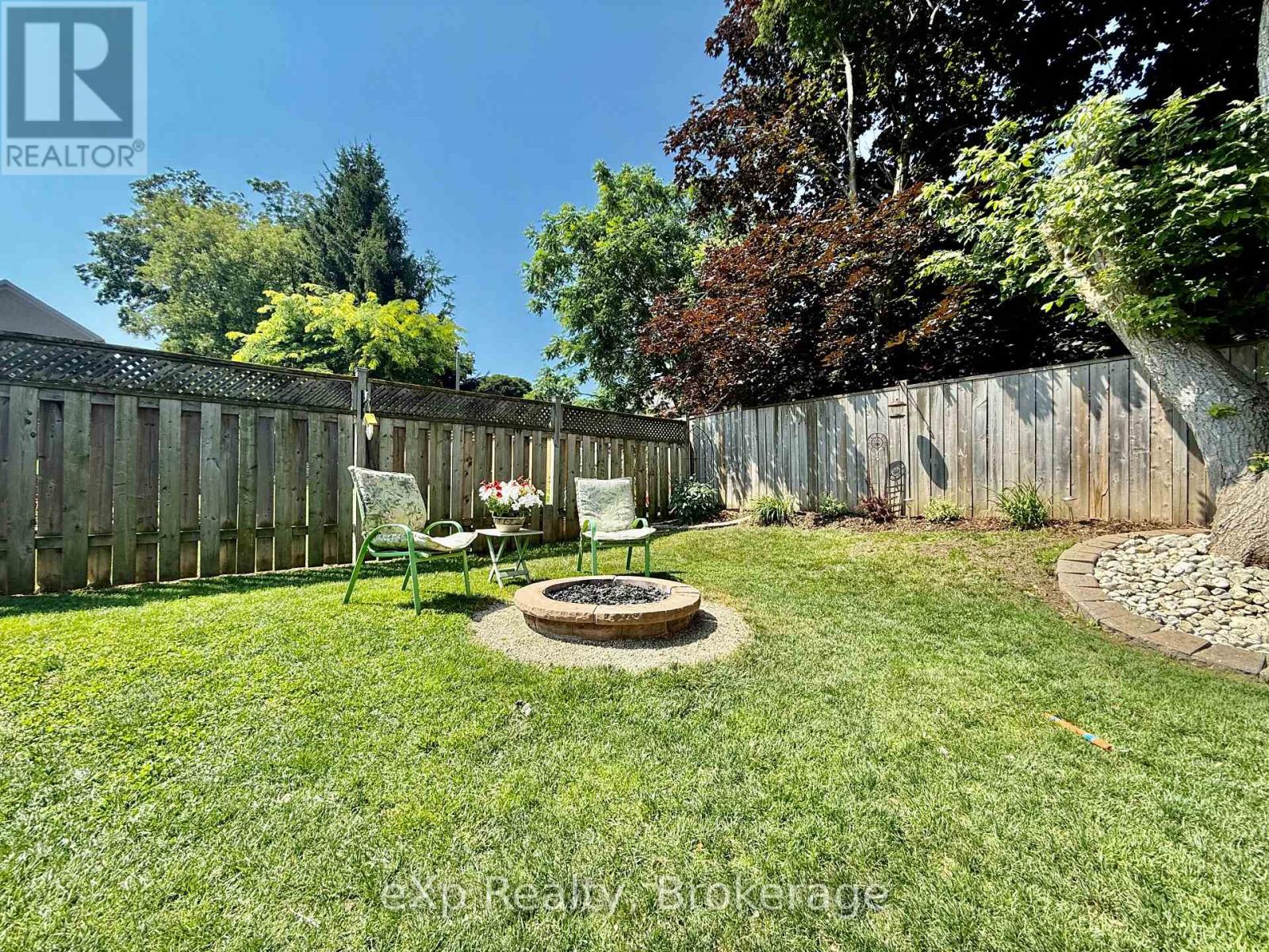 Photo 6 of 688 22nd Avenue, Hanover ON