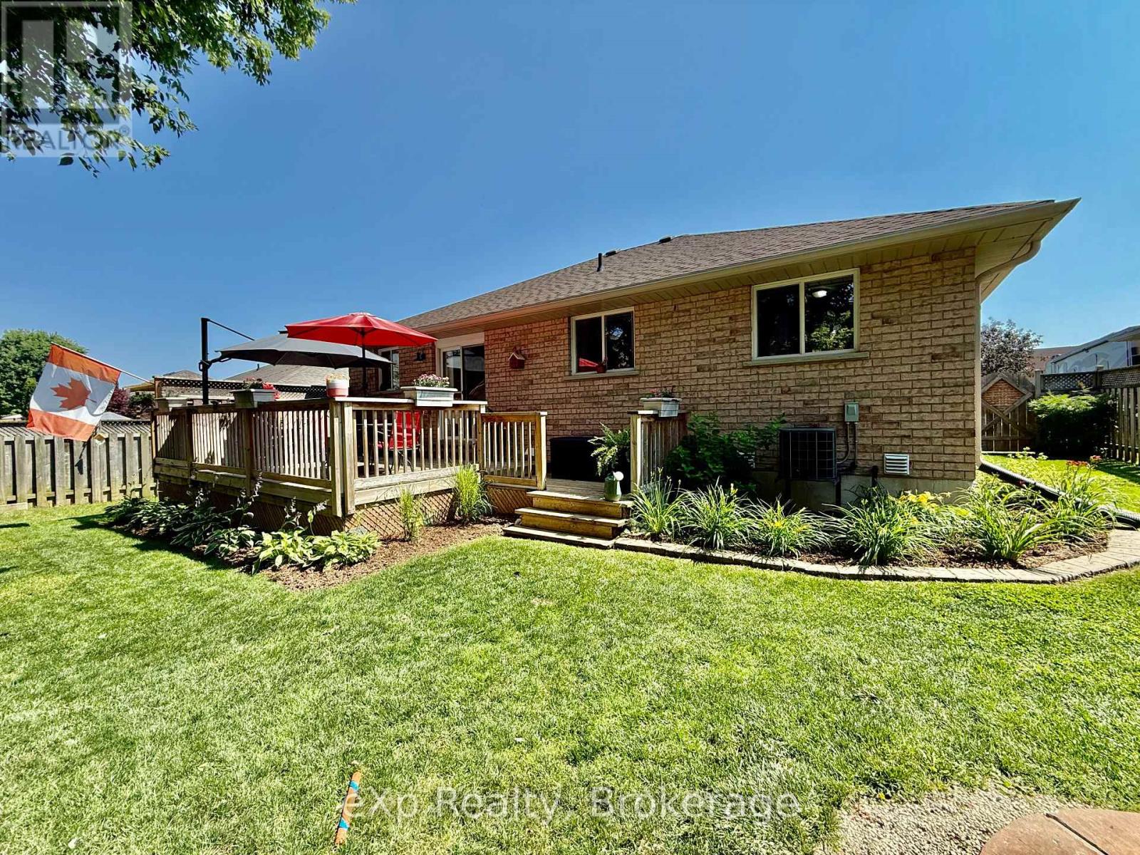 Photo 13 of 688 22nd Avenue, Hanover ON