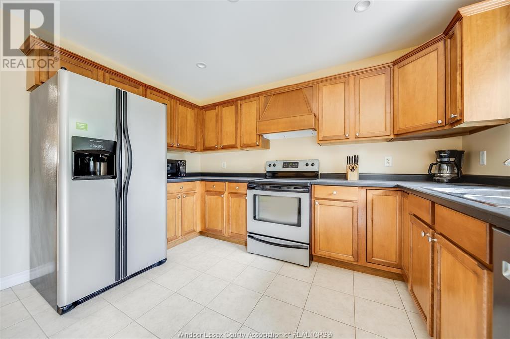 Photo 19 of 1314 Orchard Blvd, Kingsville ON