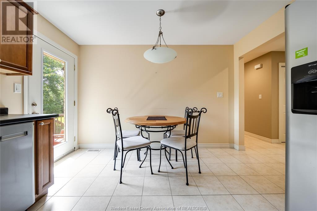 Photo 15 of 1314 Orchard Blvd, Kingsville ON