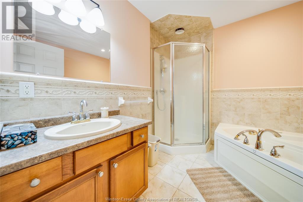 Photo 41 of 1314 Orchard Blvd, Kingsville ON