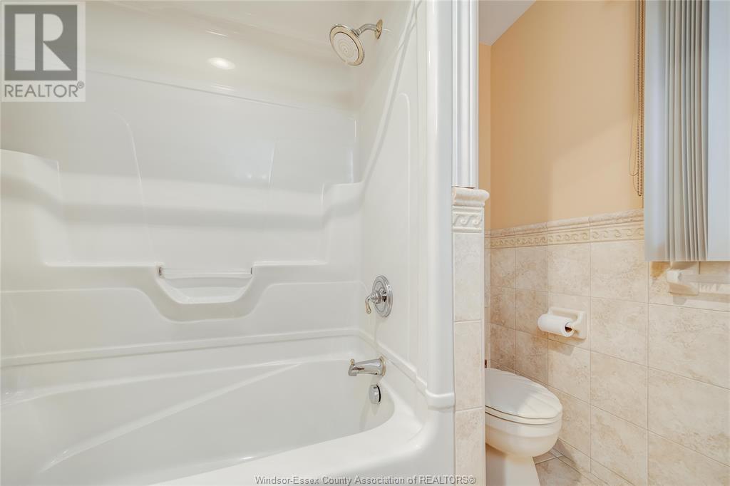 Photo 28 of 1314 Orchard Blvd, Kingsville ON