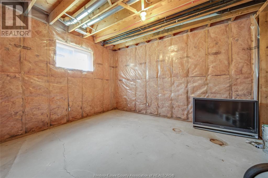 Photo 10 of 1314 Orchard Blvd, Kingsville ON