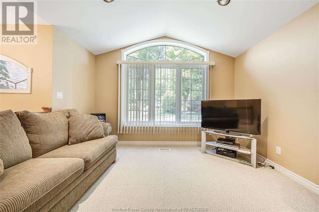 Photo 22 of 1314 Orchard Blvd, Kingsville ON