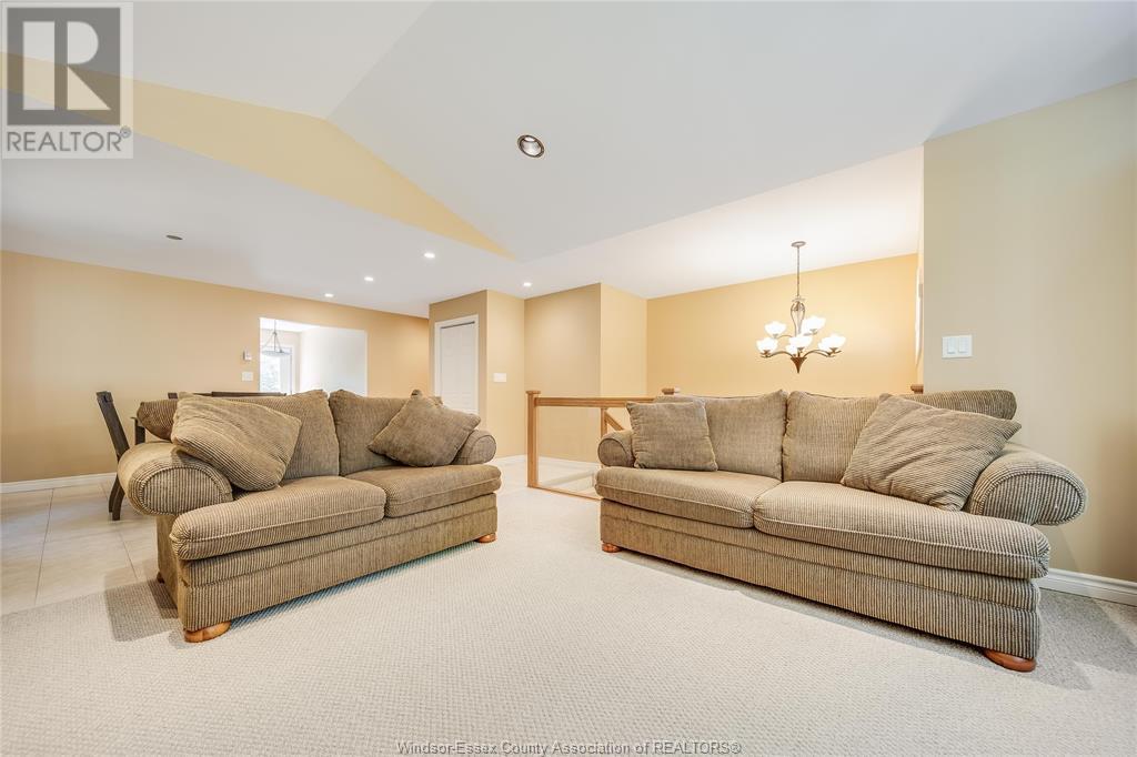 Photo 3 of 1314 Orchard Blvd, Kingsville ON