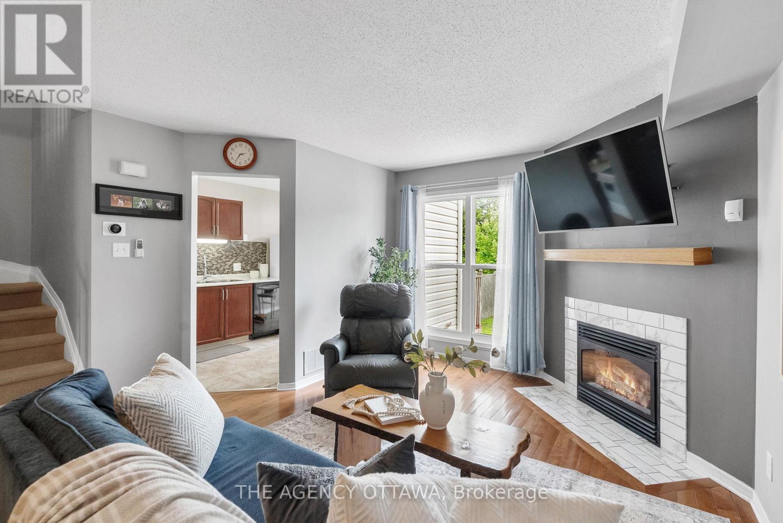Photo 25 of 55 Springcreek Crescent, Ottawa ON