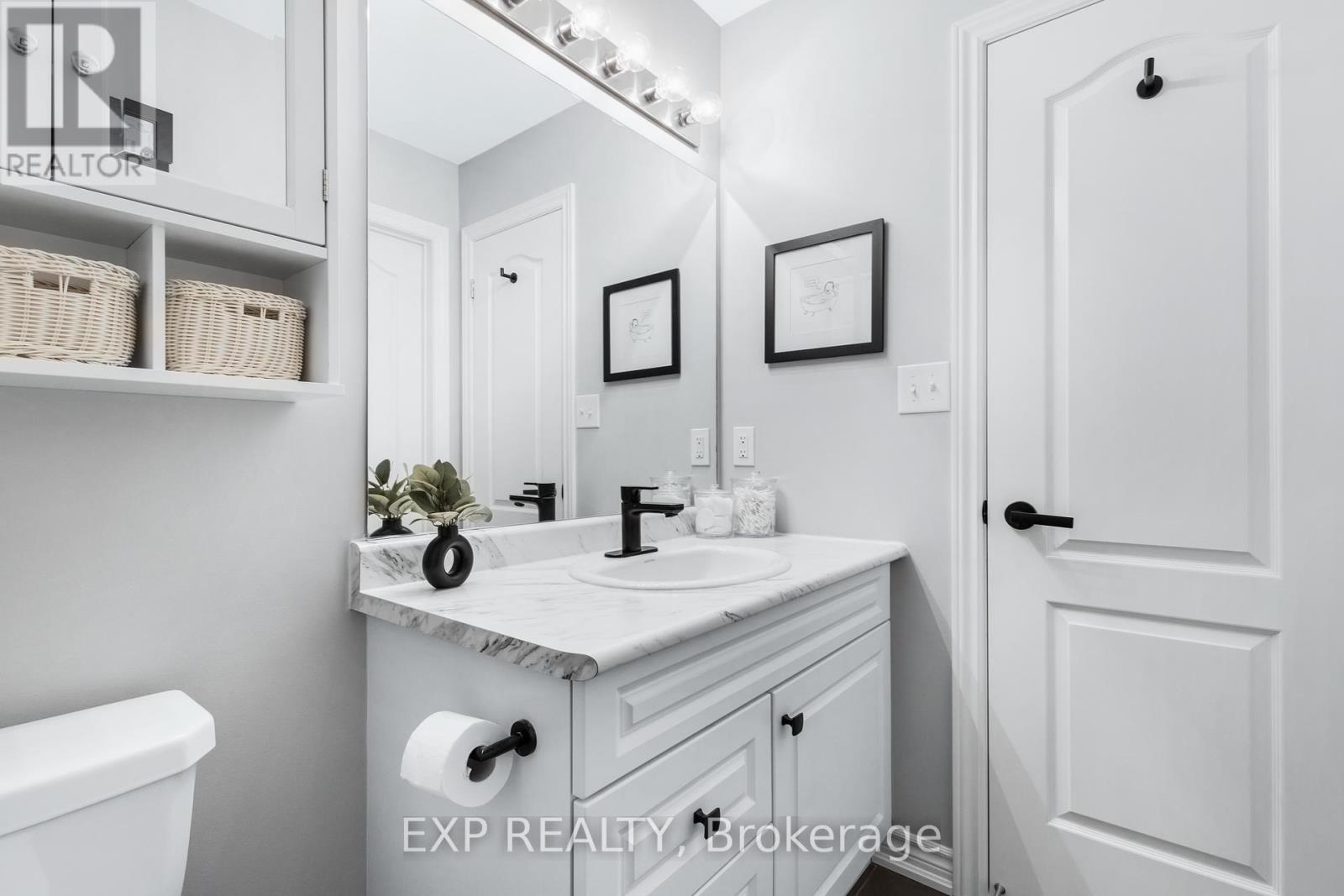 Photo 3 of 11 Kodiak Terrace, Barrie ON