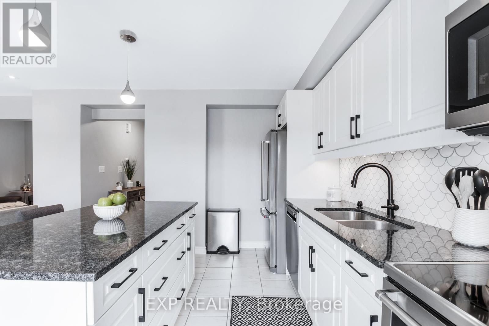 Photo 4 of 11 Kodiak Terrace, Barrie ON