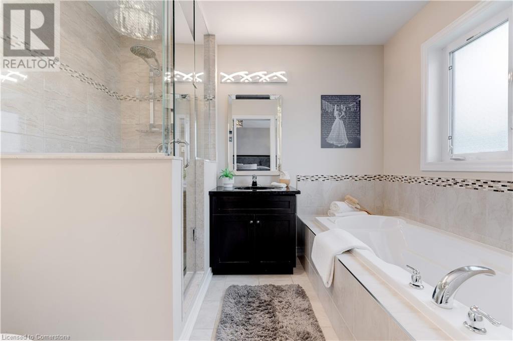 Photo 20 of 45 Royal Winter Drive Unit 28, Binbrook ON