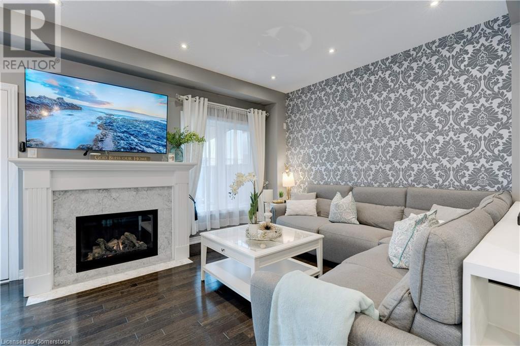 Photo 14 of 45 Royal Winter Drive Unit 28, Binbrook ON