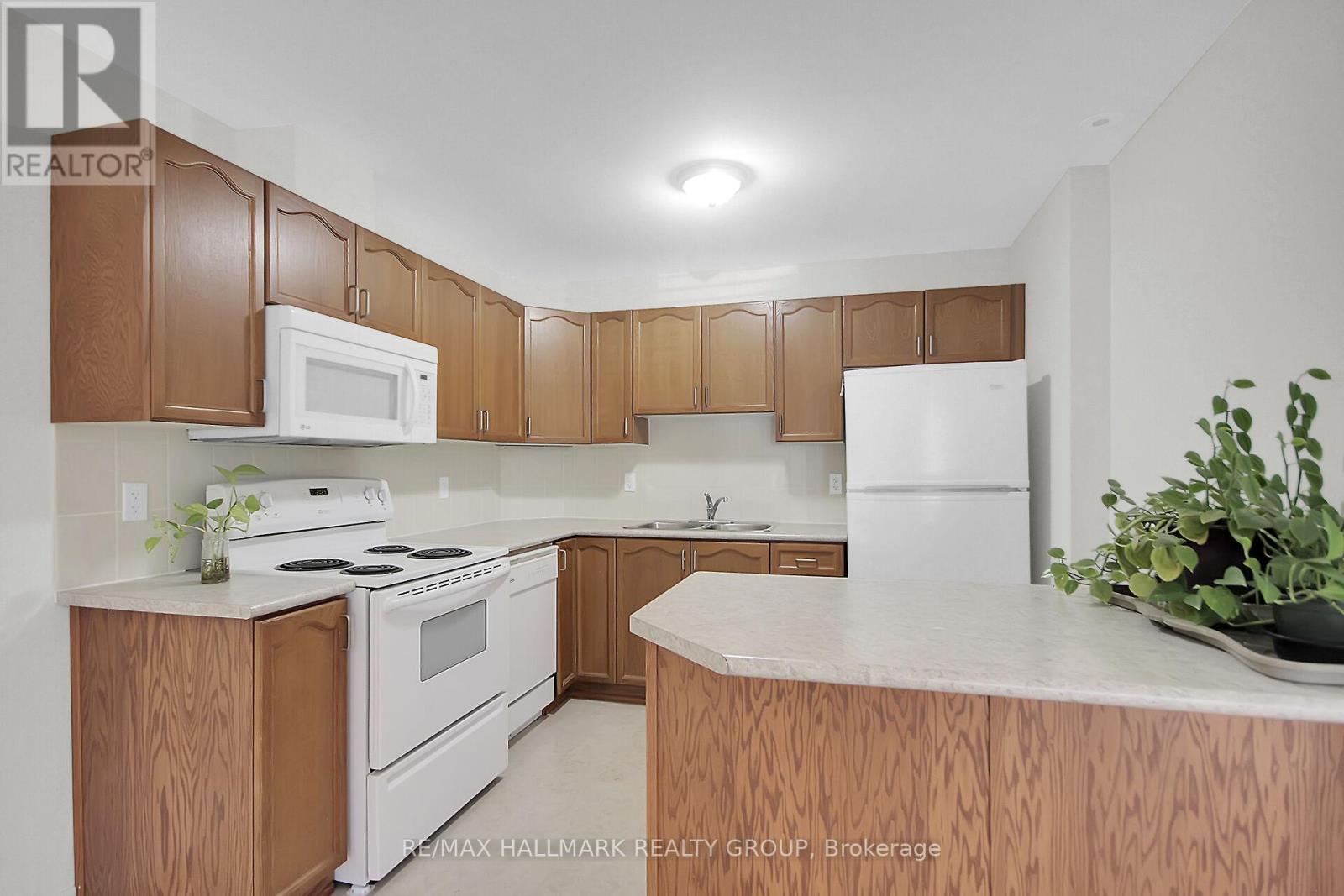 Photo 5 of B 251 Crestway Drive, Ottawa ON