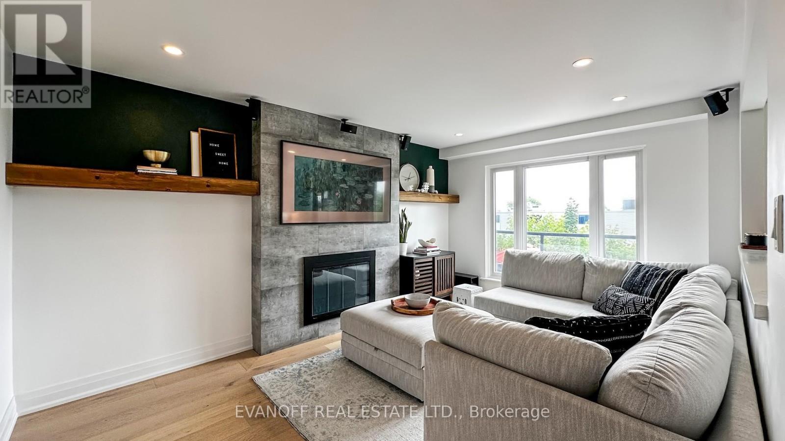 Photo 19 of 558 Edge Lane, Pickering ON