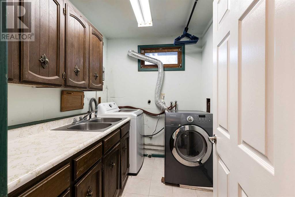 Photo 19 of 176 1 Street Sw, Medicine Hat AB