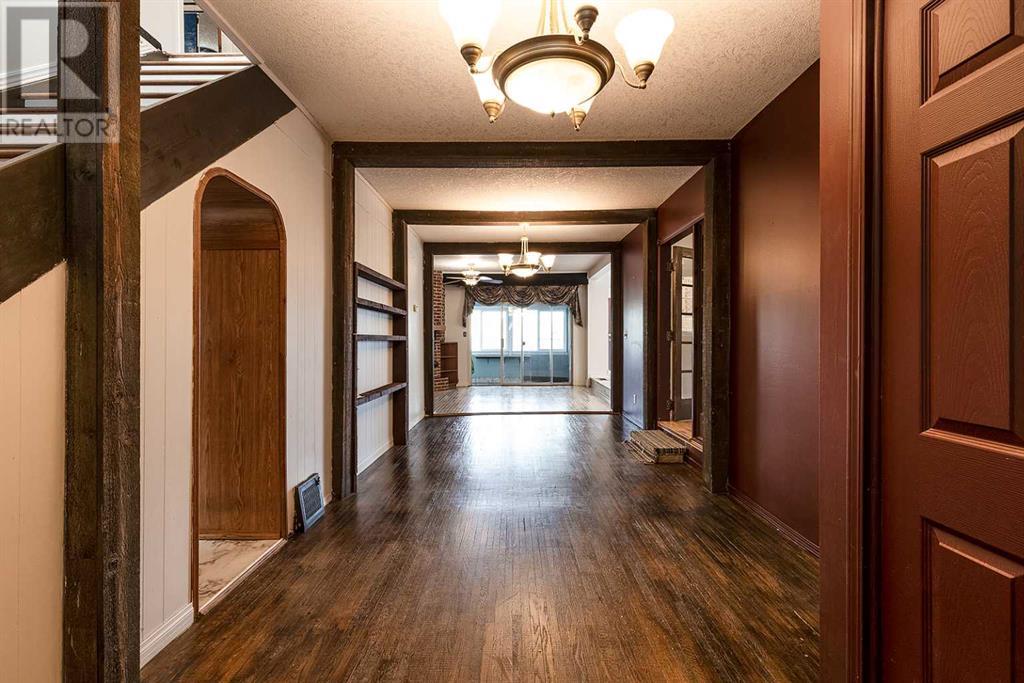 Photo 8 of 176 1 Street Sw, Medicine Hat AB