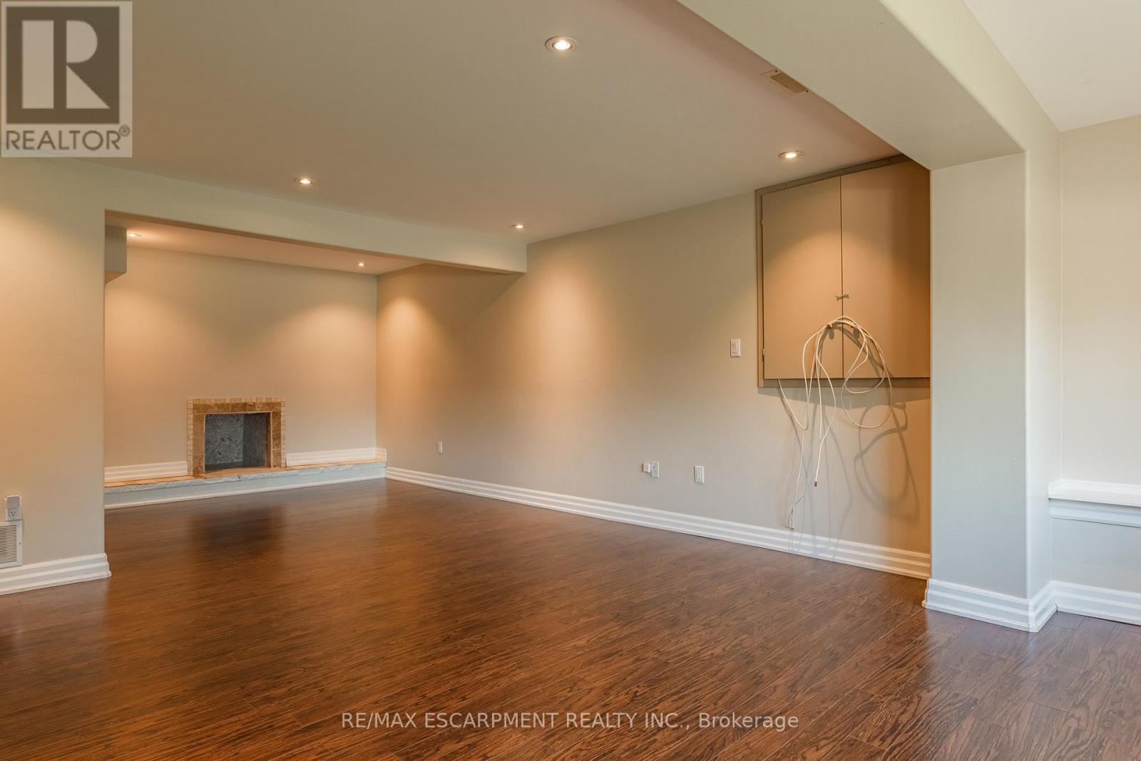 Photo 27 of 1034 Lakeshore Road W, Mississauga ON