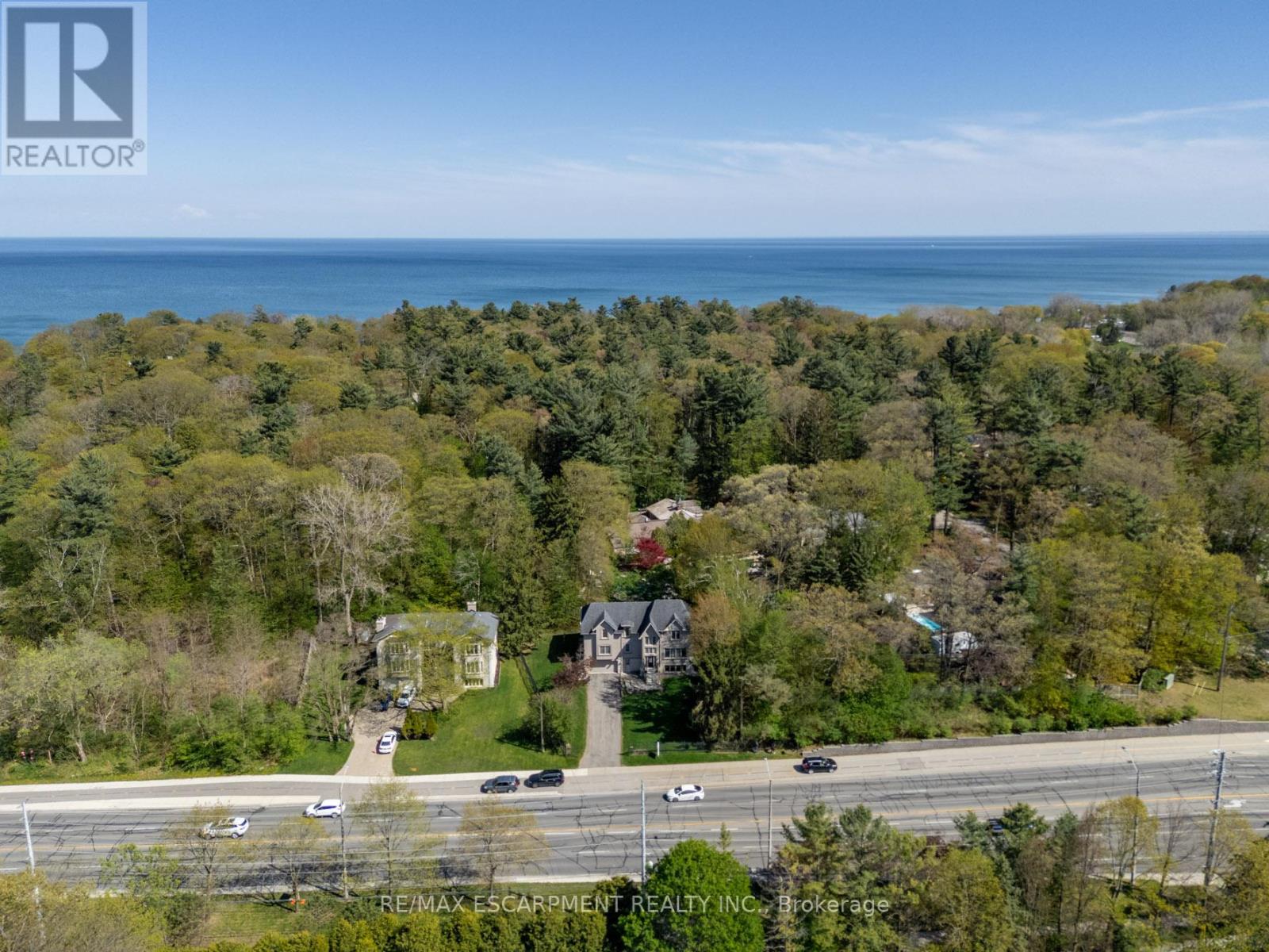 Photo 33 of 1034 Lakeshore Road W, Mississauga ON