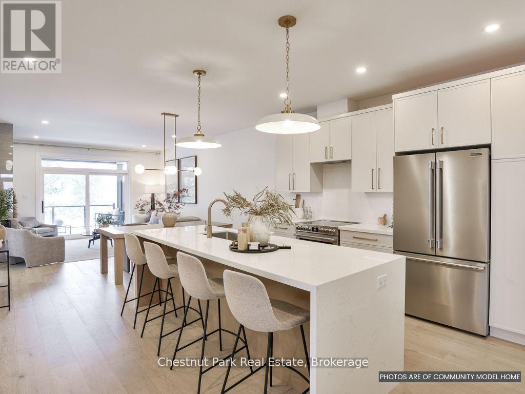 Photo 2 of 16 Pine Needle Way, Huntsville ON