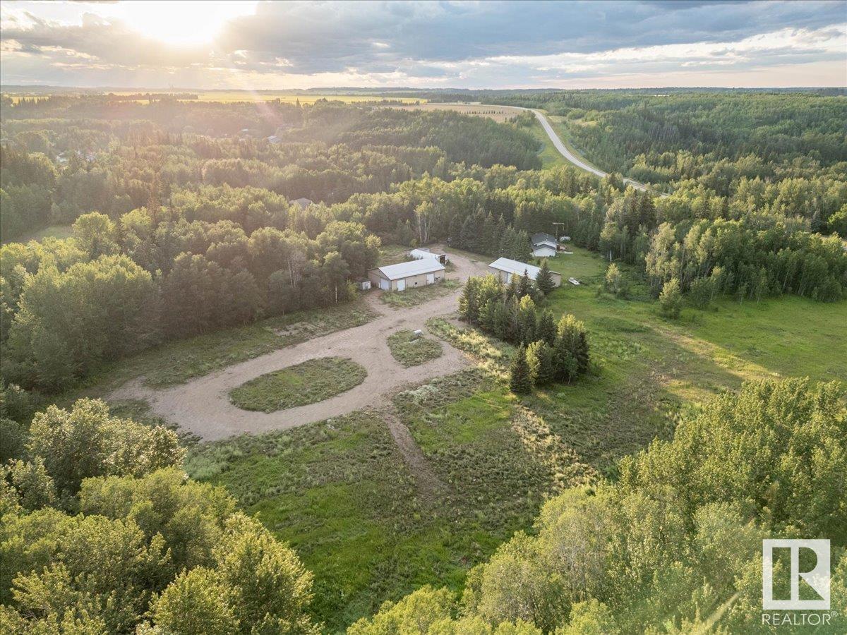 Photo 10 of 2047 Twp Rd 495 A, Telfordville AB